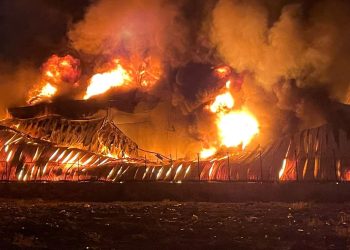 Manisa’da kauçuk fabrikasında yangın