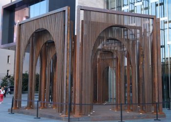 Melek Zeynep Bulut’un ödüllü yapıtı “Açık Yapıt” Türkiye’de sergilenmeye başladı