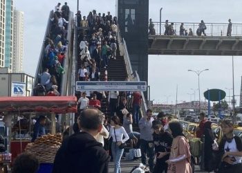 Milletlerarası İstanbul Kitap Fuarı’nda hafta sonu yoğunluğu yaşandı