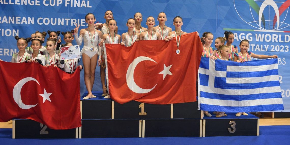 Minik jimnastikçilerden İtalya’da derece