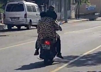 Motosiklet üzerinde tehlikeli seyahat