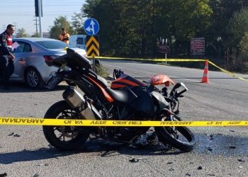 Motosikletli çift kazada öldü