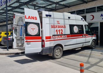 Muğla’dan acı haber: 28 günlük bebek annesi emzirirken öldü