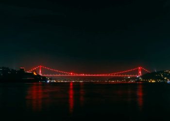 Müzeler, antik kentler ve köprüler Kızılay kırmızısına büründü