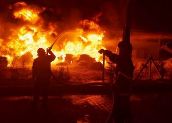 Niğde’de geri dönüşüm fabrikasında yangın