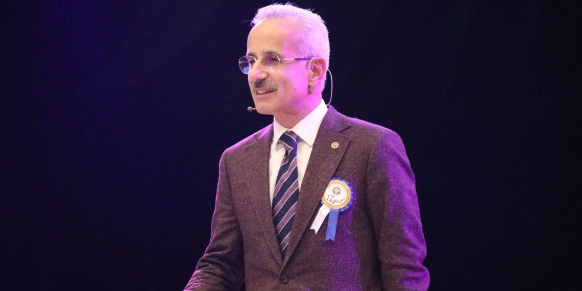 Öğrencilere fiyatsız 10 GB internet ne vakit verilecek? Bakan Uraloğlu tarih verdi