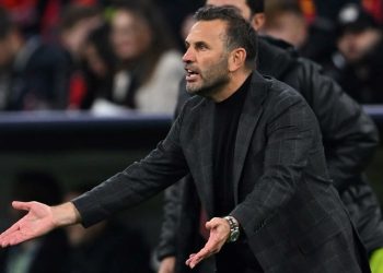 Okan Buruk oyuncularının performansından şad