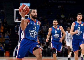 Olympiakos-Anadolu Efes maçı ne vakit, saat kaçta ve hangi kanalda? (THY Avrupa Ligi)
