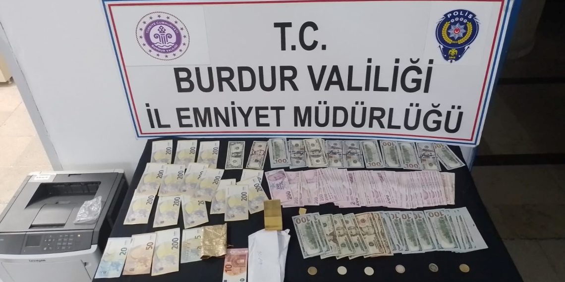 Park halindeki araçtan milyonluk hırsızlık