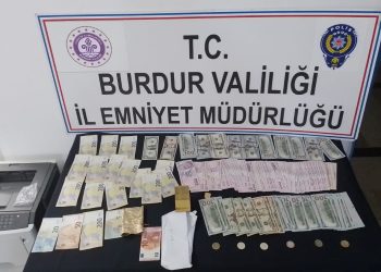 Park halindeki araçtan milyonluk hırsızlık