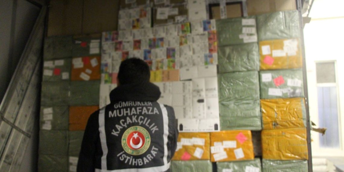 Sabiha Gökçen Havalimanı’nda kaçak ilaç operasyonu