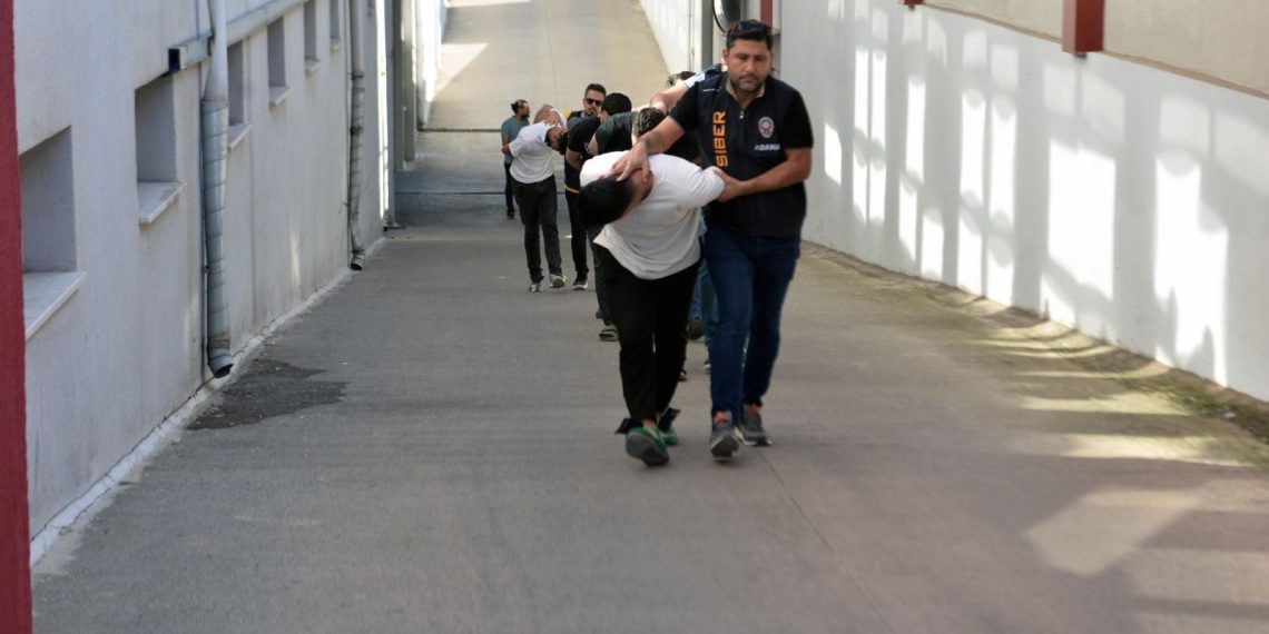 “Sazan sarmalı” ile 100 milyon TL’lik vurgun