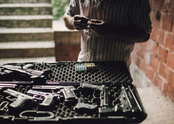 Silah kaçakçılığına 5 tutuklama