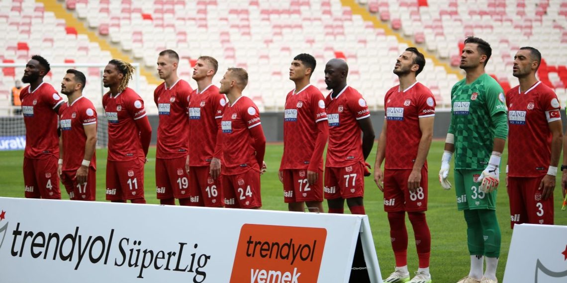Sivasspor, Kasımpaşa’ya tek golle mağlup oldu