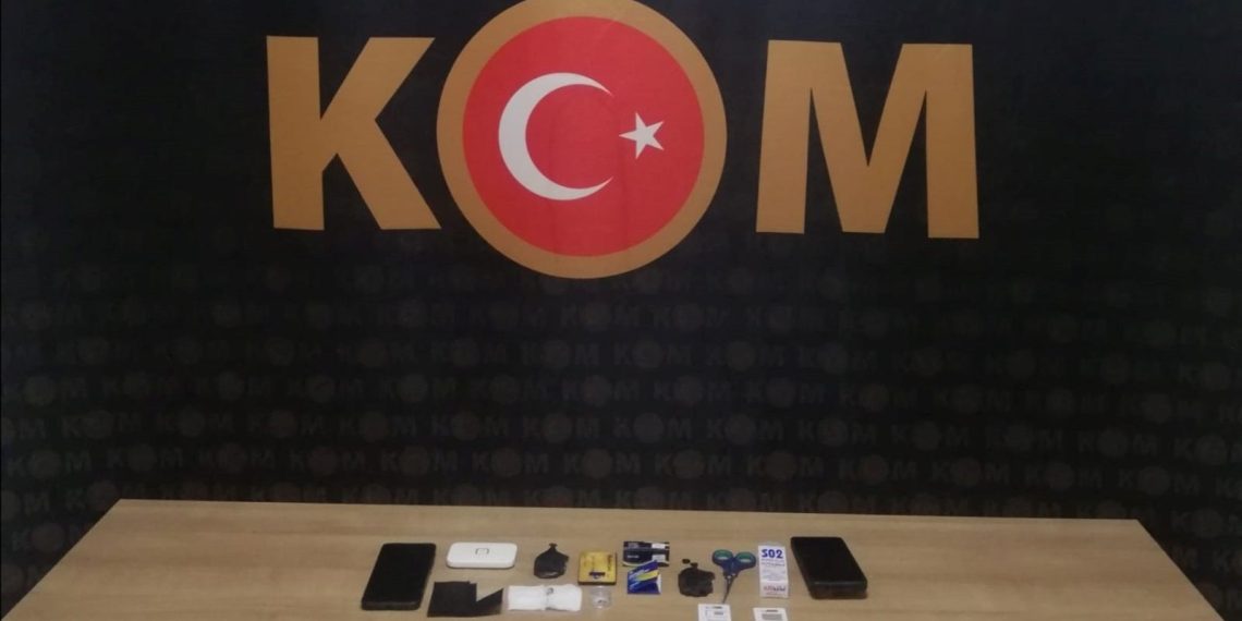 Şoför kursu imtihanına düzenekle girdiler