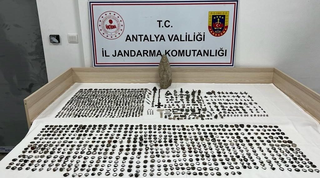 Tarihi eser kaçakçılarına operasyon