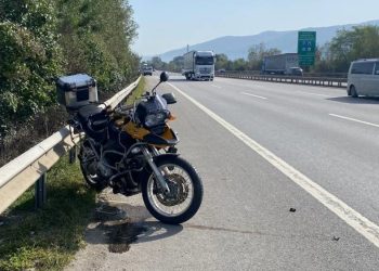 TEM’de motosiklet kazası (Sürücü metrelerce sürüklendi)