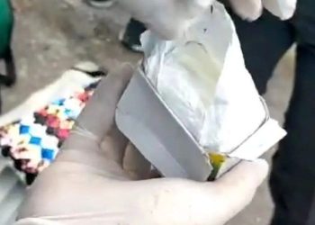 Üç aylık bebeğin karnına uyuşturucu sakladılar