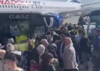 Uçaktaki “bomba” muhabbeti gözaltında bitti