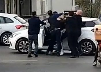 Ümraniye’de tekmeli yumruklu yol verme hengamesi