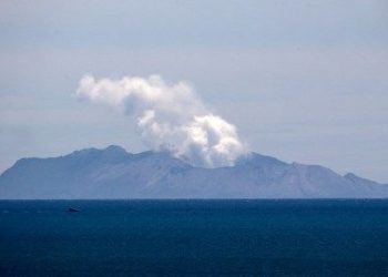 Yeni Zelandalı çeşit şirketleri, yanardağ patlamasındaki ölümlerden hatalı bulundu