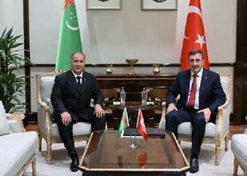 Yılmaz, Türkmenistan Bakanlar Şurası Lider Yardımcısı Atdayev ile görüştü