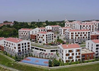 Zelzeleden 3 yıl sonra 4 bine yakın konut teslim edildi