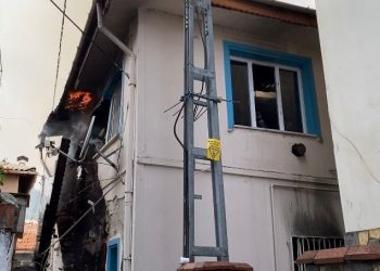 1,5 yaşındaki çocuk yangında öldü