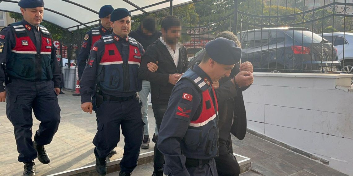 600 milyon liralık vurgun yapan tefecilere operasyon