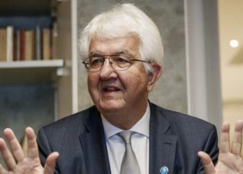 AMB’nin şahin üyelerinden Holzmann: 2024’te faiz indirimlerinin garantisi yok