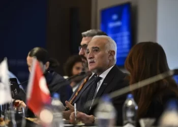 DEİK Başkanı Olpak, 2024 öngörülerini paylaştı