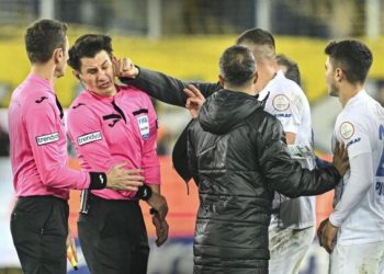 Futbolda utanç gecesi dünya basınında…