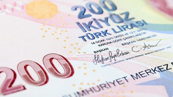 Yeni çıkan 200 TL’de ilk kez bir kadın başkanın imzası var