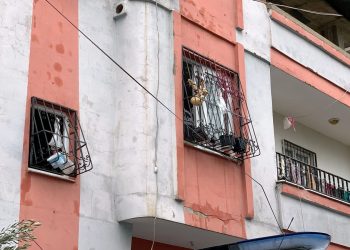 Adana’da bir kişi eşini öldürdü, annesini ağır yaraladı