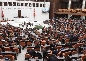 Ankara’nın gündemi yüksek yargıdaki tansiyon | TBMM Müracaat Kurulu toplanacak mı?