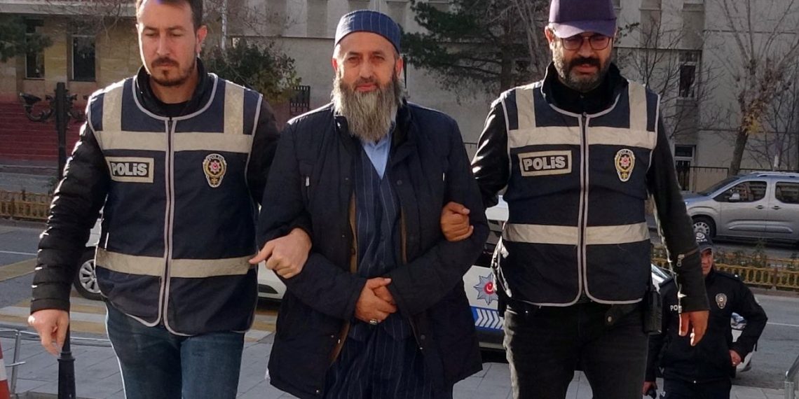 Atatürk’e hakaret eden Erzurumlu dönerci gözaltında