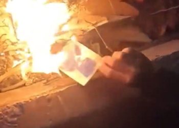 Atatürk’ün fotoğrafını yakan 4 lise öğrencisi özgür bırakıldı