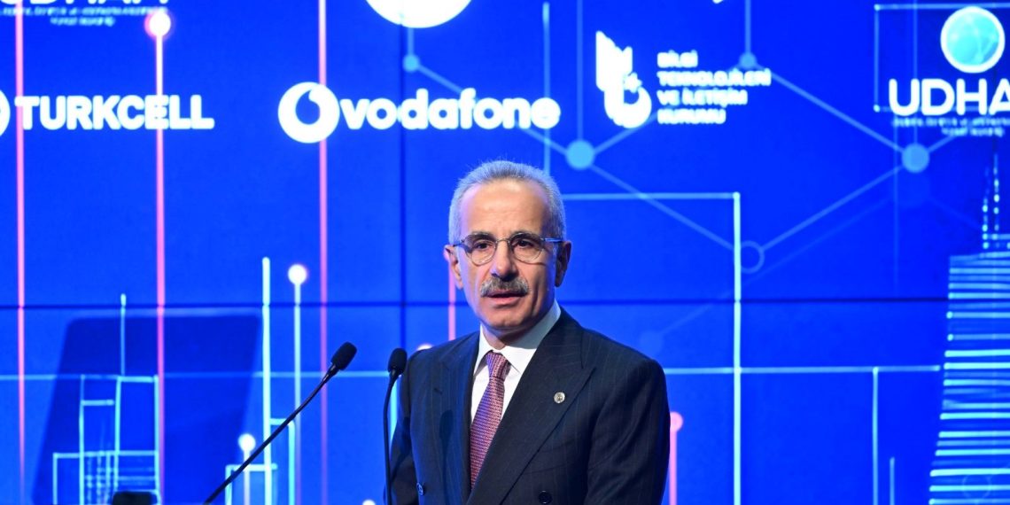 Bakan Abdulkadir Uraloğlu’ndan 5G bildirisi: “Yerli ve ulusal üretim desteklenecek”