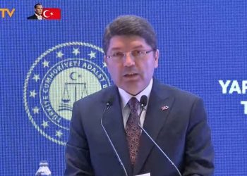 Bakan Tunç: Yüksek yargıda astlık üstlük ilgisi yok