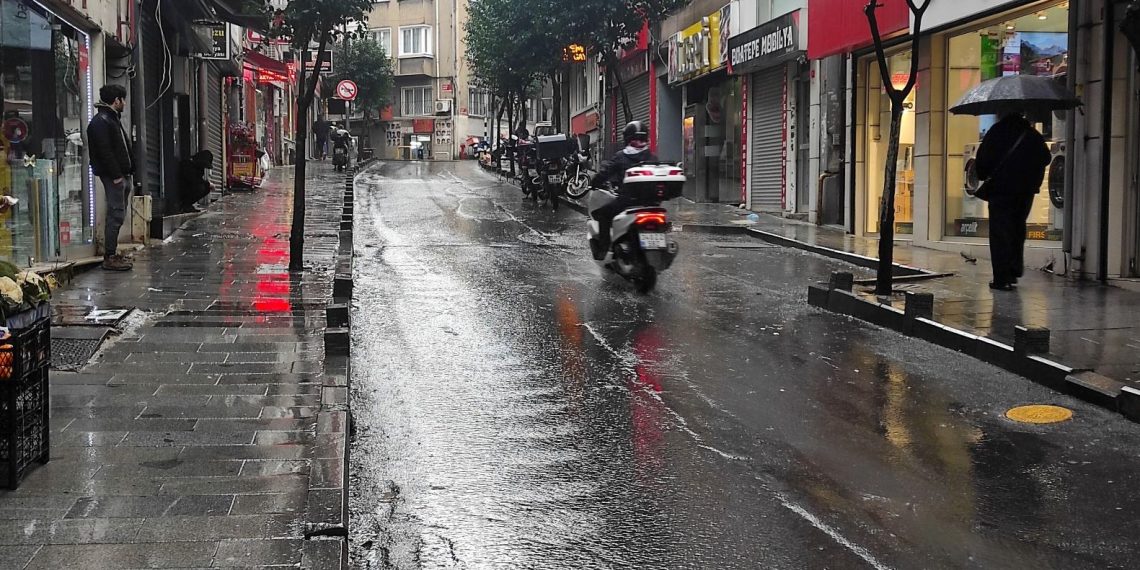 Batman’da motosiklet ve motokuryelere fırtına yasağı