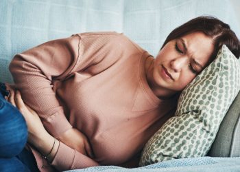 Bayanlar adetli iken namaz kılabilirler mi?