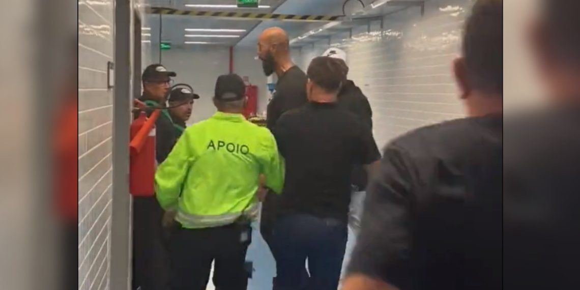 Brezilya liginde hakem tartışması: Corinthians yöneticisi VAR odasını bastı!