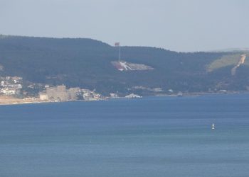 Çanakkale Boğazı tekrar trafiğe açıldı