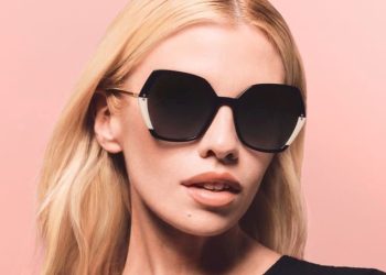 Carolina Herrera gözlüklerinin marka yüzü Stella Maxwell oldu