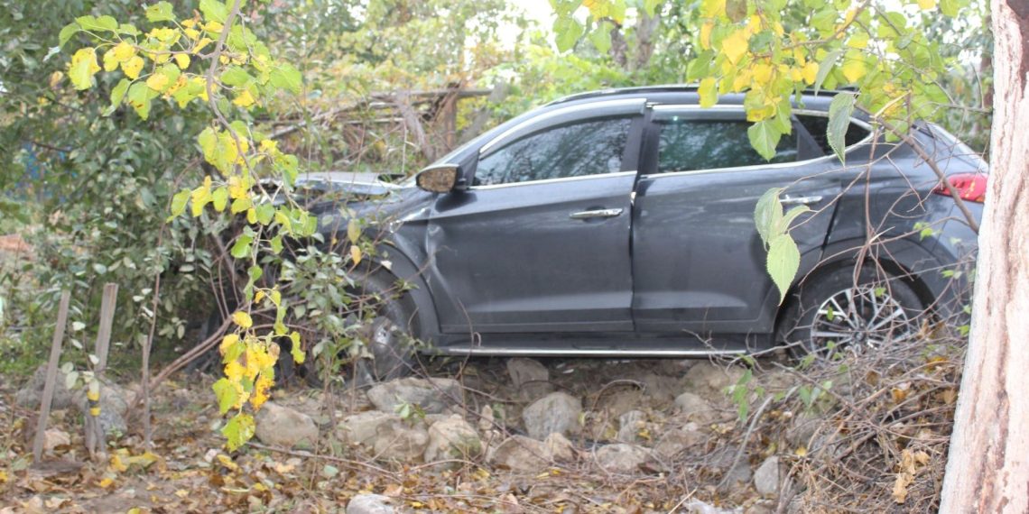 Ciple araba çarpıştı, 6 kişi yaralandı