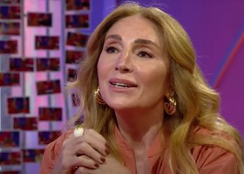 Dilek Hanif Apayrı Sohbetler’de: Tasarımlarımı kimin giydiği çok değerli