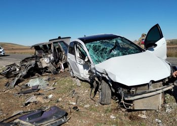 Diyarbakır’da kaza: 2 meyyit, 1 yaralı