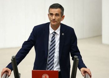 DÜZGÜN Parti’de Ümit Dikbayır’ın ihracı istendi