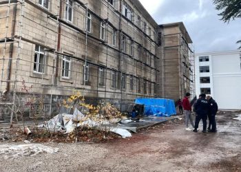 Elektrik akımına kapılan emekçi yaralandı