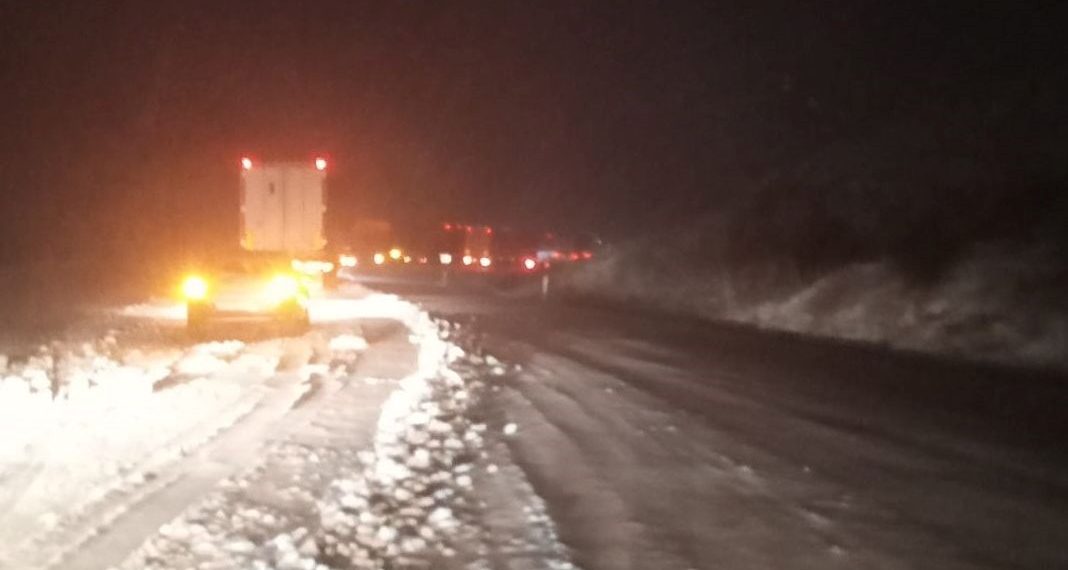 Erzurum-Tekman yolu ulaşıma kapatıldı